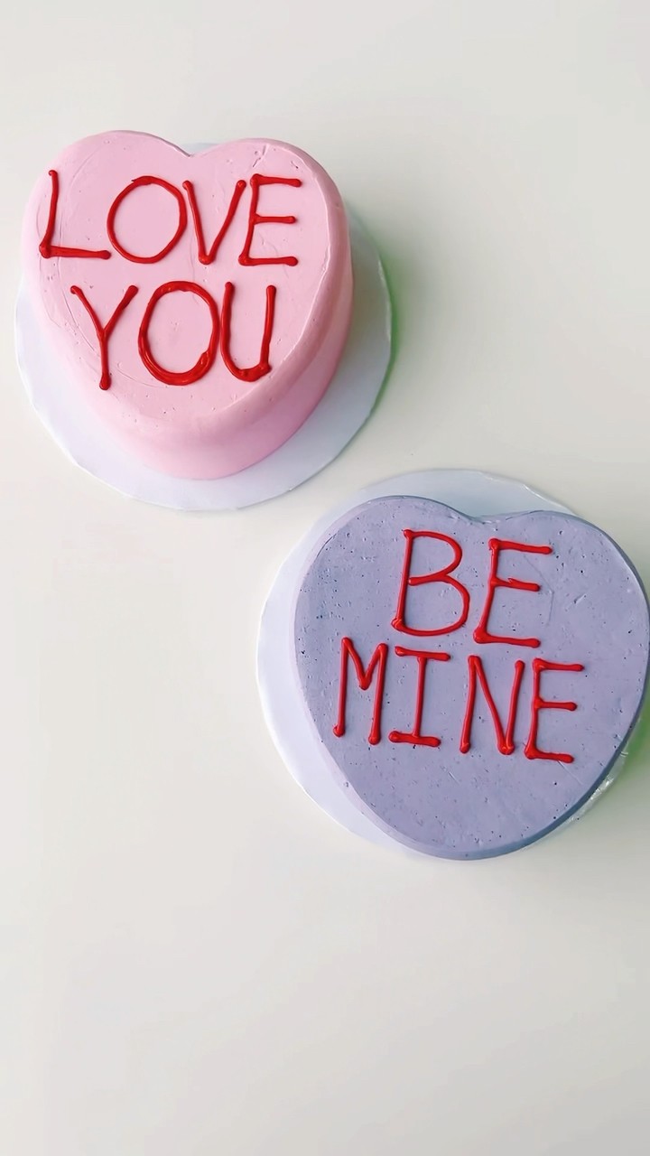 SIMPLE CONVERSATION HEART CAKES #cake #valentinescake #sweet #dessert #simple